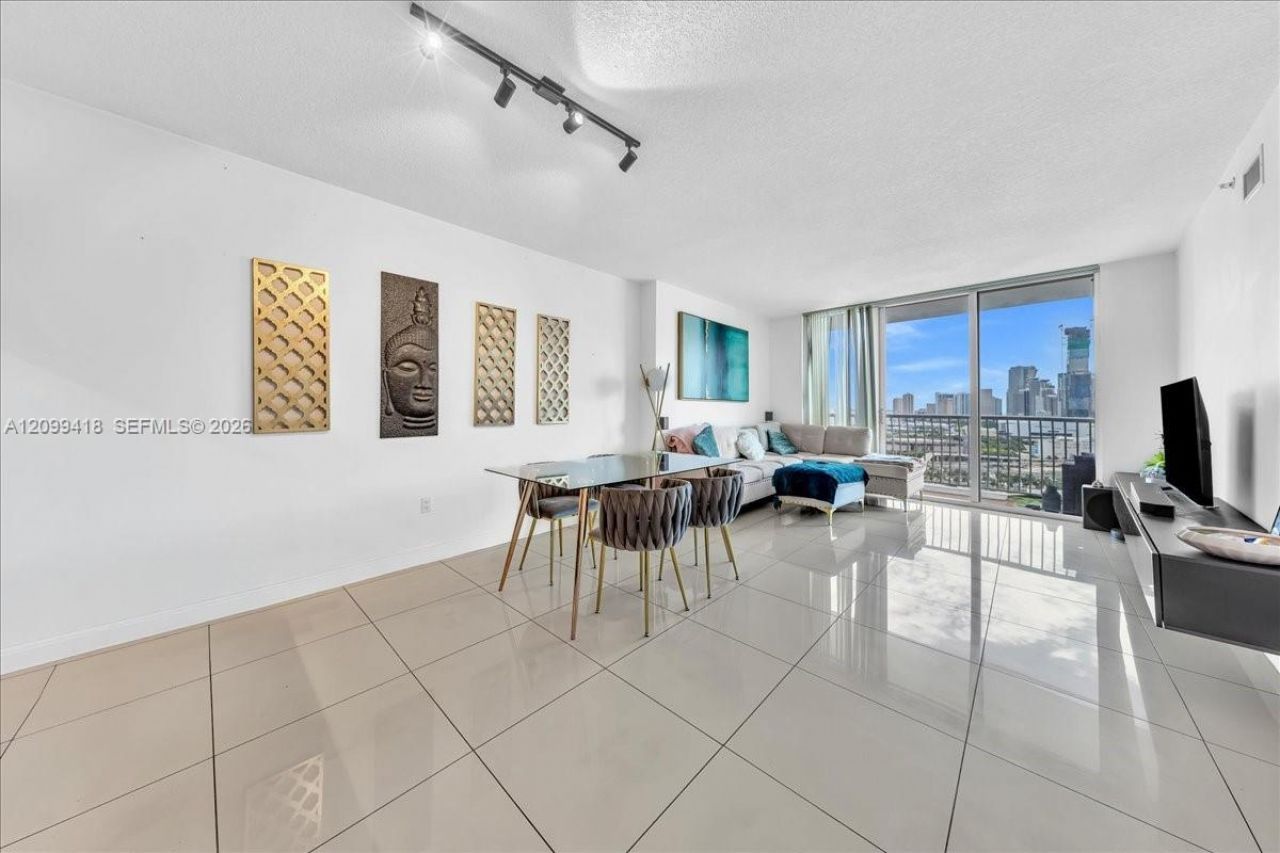 1750 N Bayshore Dr , Unit 2510, Miami, FL 33132 Photo