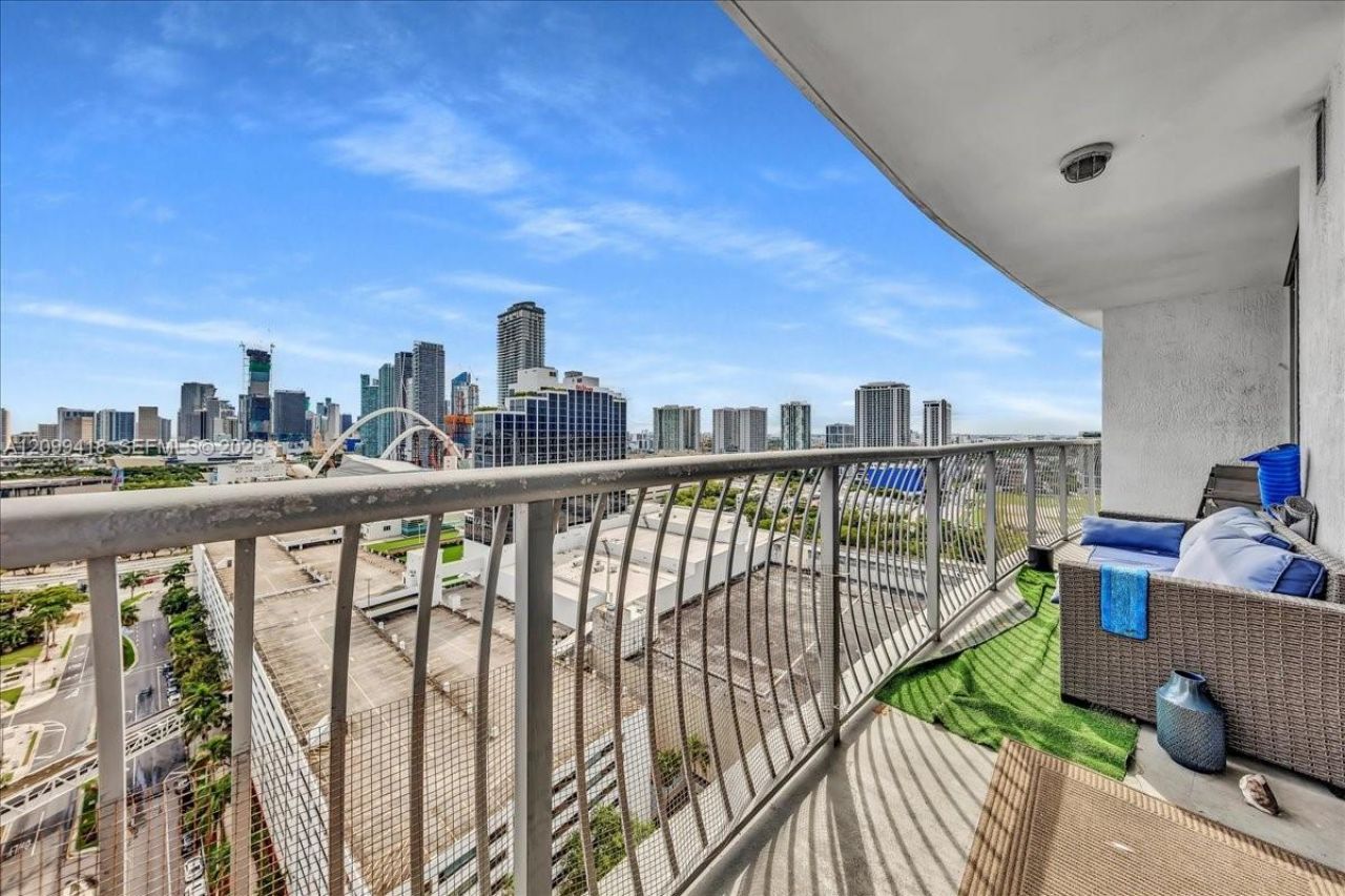 1750 N Bayshore Dr , Unit 2510, Miami, FL 33132 Photo