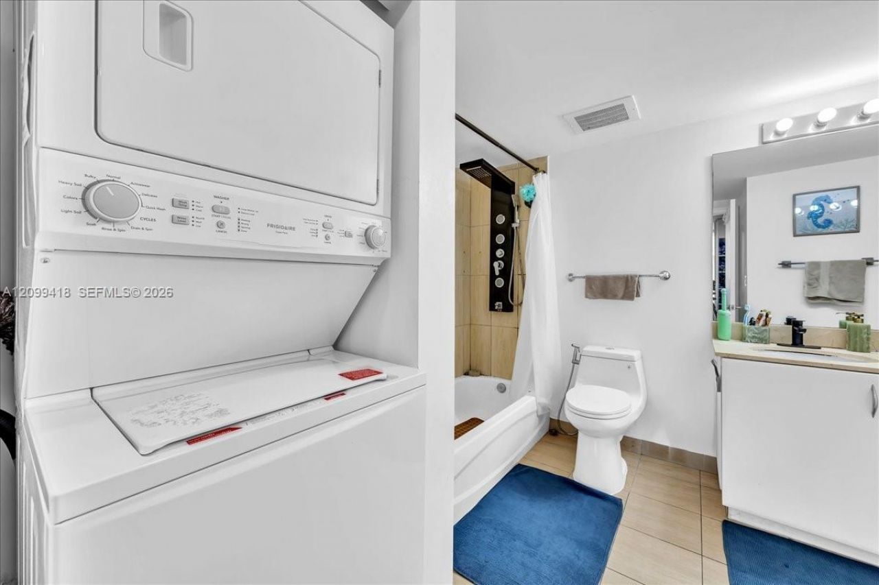 1750 N Bayshore Dr , Unit 2510, Miami, FL 33132 Photo