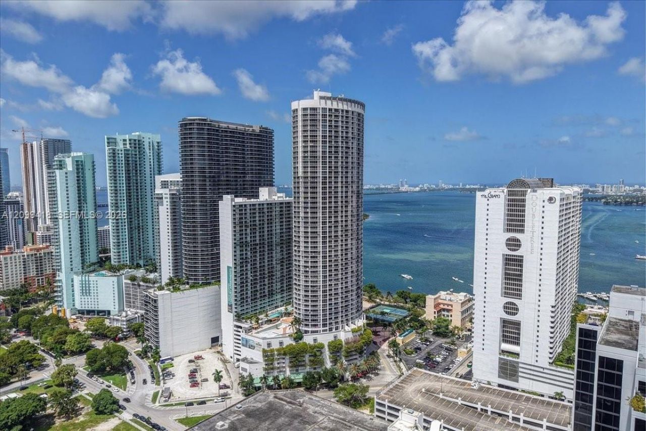 1750 N Bayshore Dr , Unit 2510, Miami, FL 33132 Photo