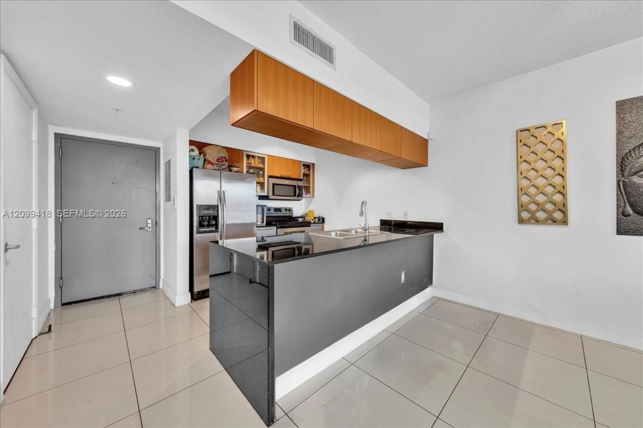 1750 N Bayshore Dr , Unit 2510, Miami, FL 33132 Photo