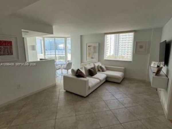 1621 Bay Rd , Unit 708, Miami Beach, FL 33139