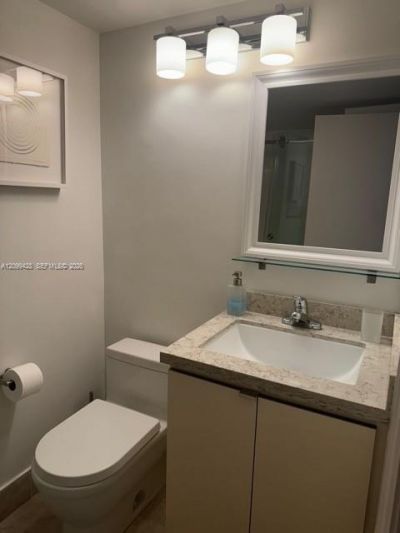 1621 Bay Rd , Unit 708, Miami Beach, FL 33139 Photo