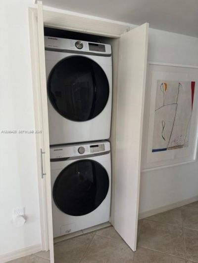 1621 Bay Rd , Unit 708, Miami Beach, FL 33139 Photo