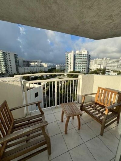1621 Bay Rd , Unit 708, Miami Beach, FL 33139 Photo