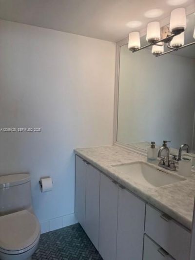 1621 Bay Rd , Unit 708, Miami Beach, FL 33139 Photo
