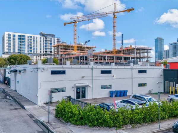 2045 NW 1st Ave , Miami, FL 33127