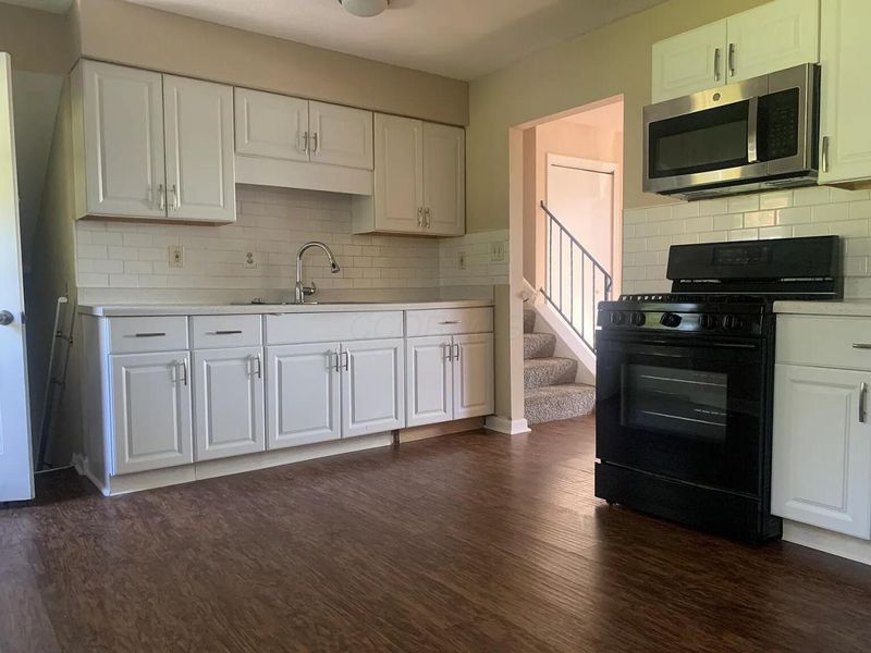 3216 Parklane Avenue , Columbus, OH 43231 Photo 6