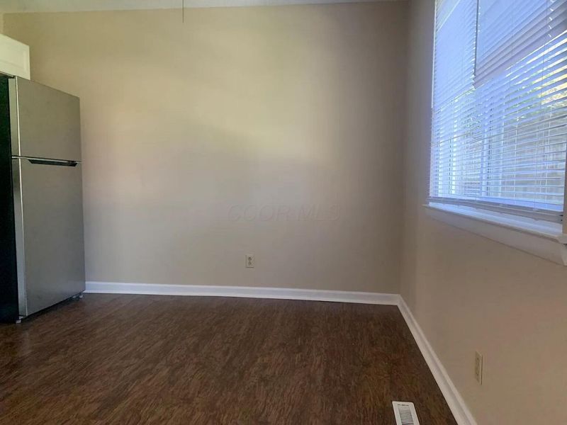 3216 Parklane Avenue , Columbus, OH 43231 Photo 9