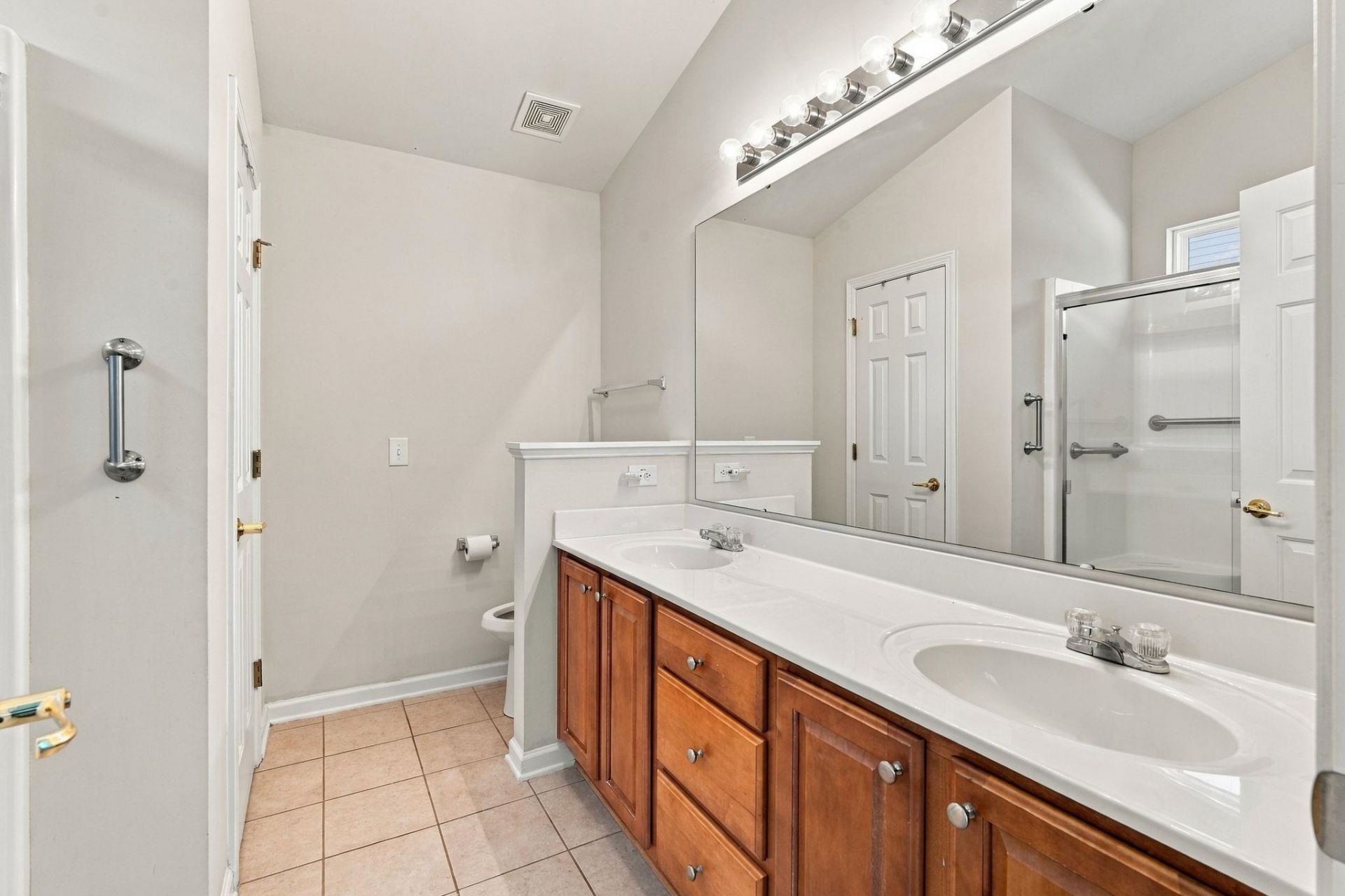 322 Whitchurch St. Photo 19