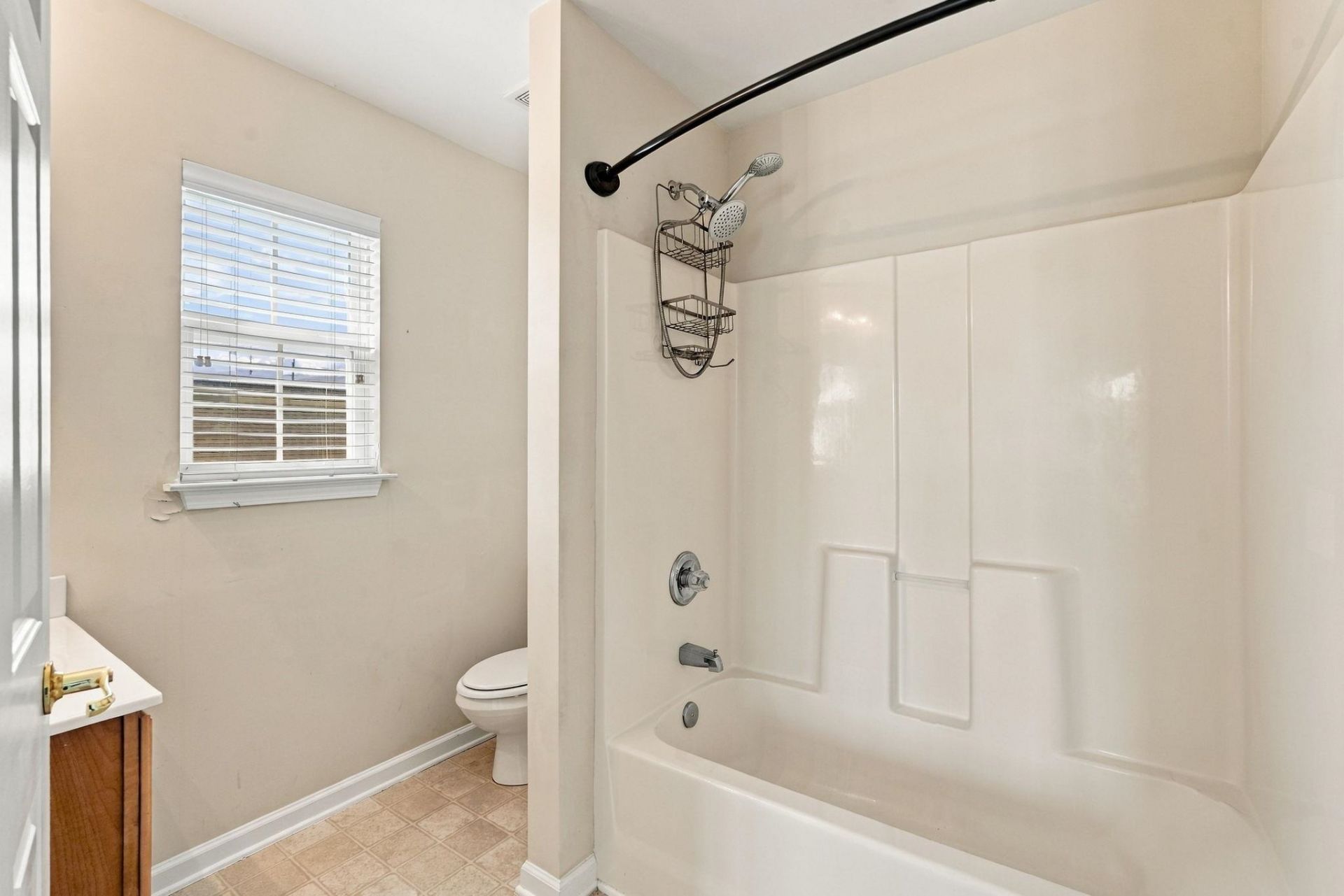 322 Whitchurch St. Photo 24
