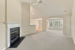 322 Whitchurch St. photo 4