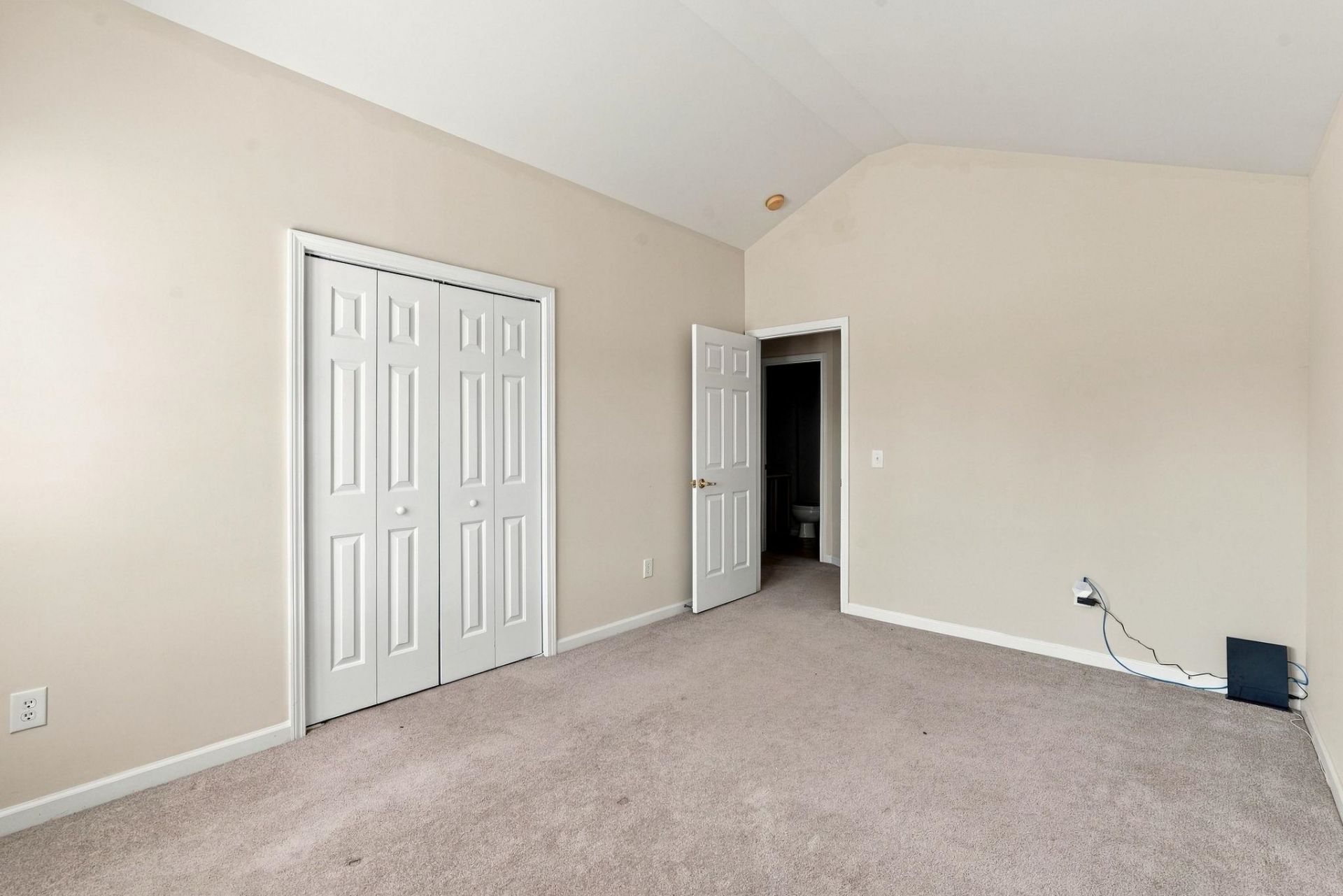 322 Whitchurch St. Photo 30