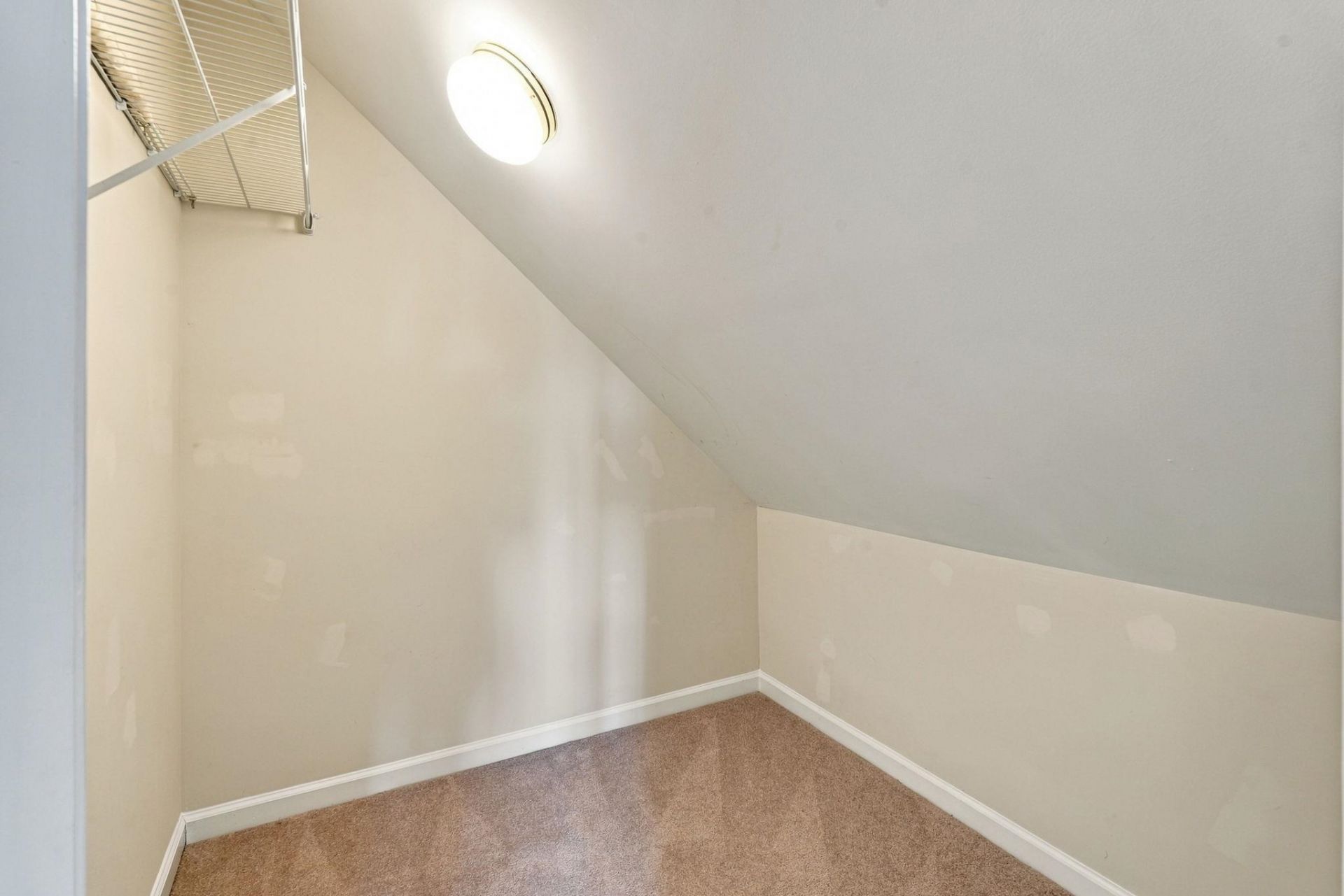 322 Whitchurch St. Photo 31
