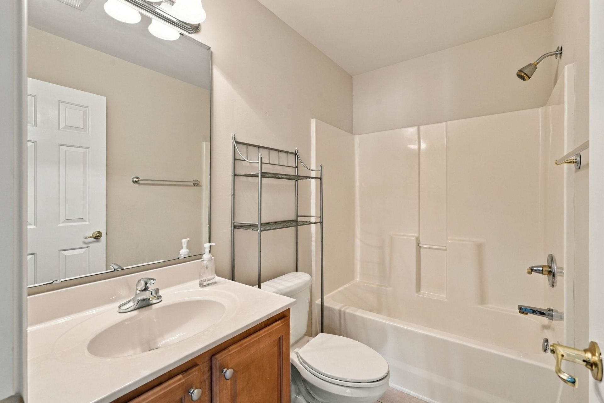 322 Whitchurch St. Photo 32