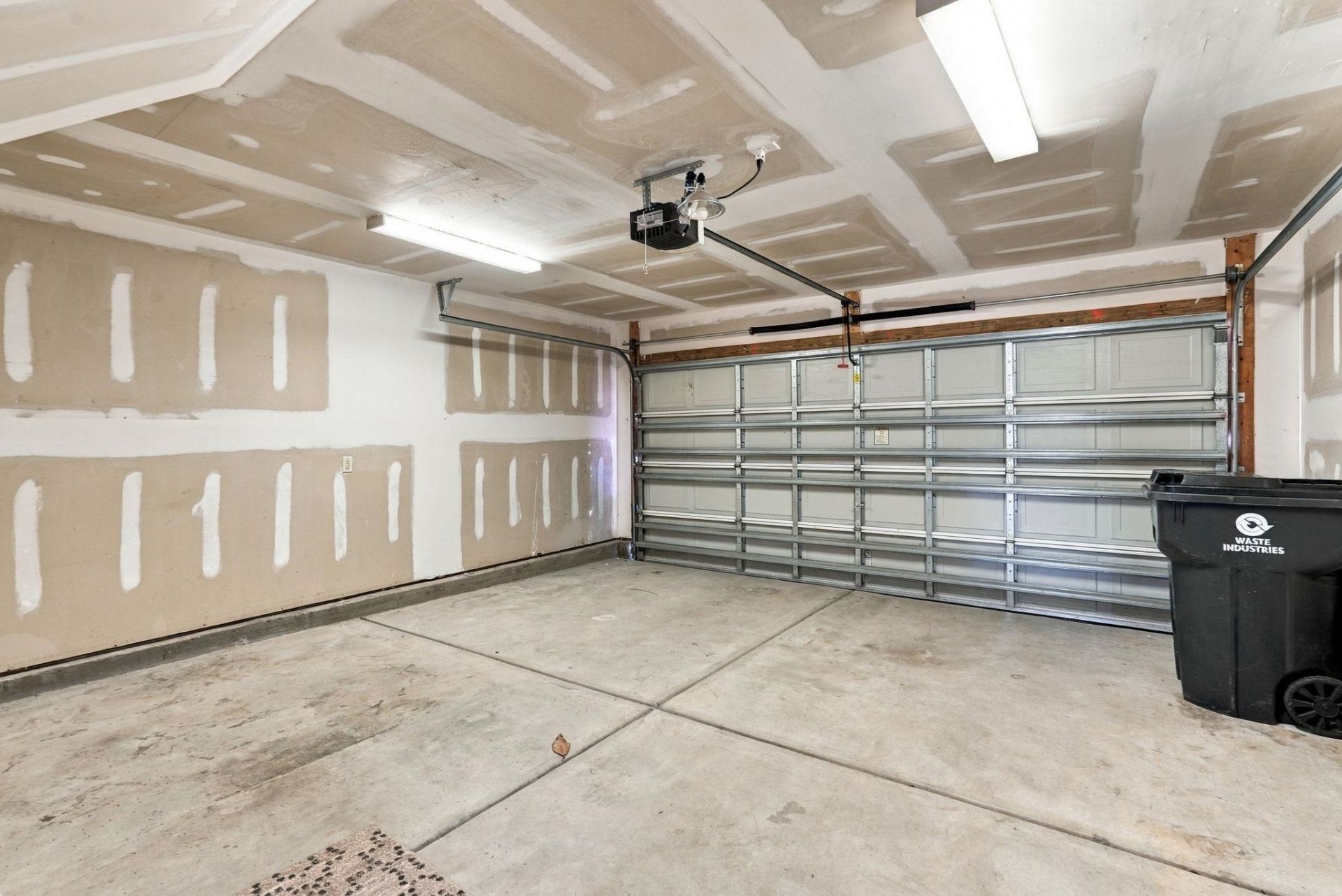 322 Whitchurch St. Photo 35