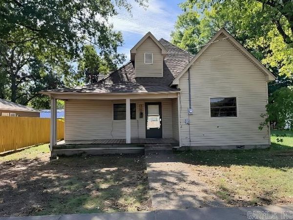 506 E Court Street , Paragould, AR 72450