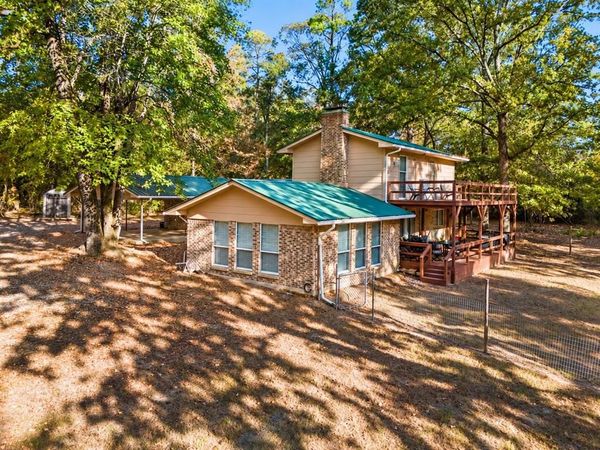 1614 County Road 2600 , Mount Pleasant, TX 75455