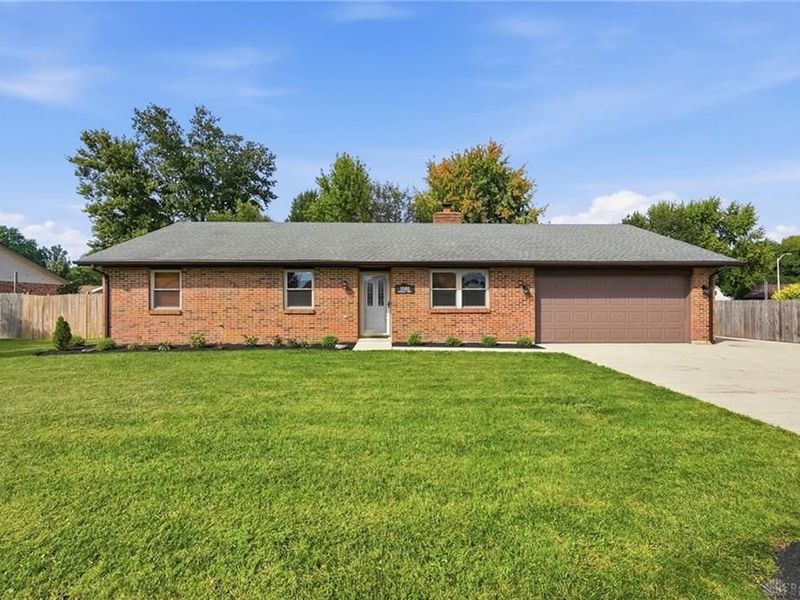 3080 Magnolia Drive, Troy, OH 45373 Photo 1