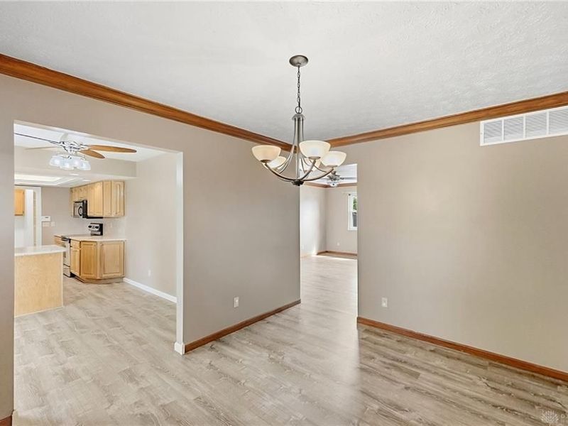 3080 Magnolia Drive, Troy, OH 45373 Photo 10