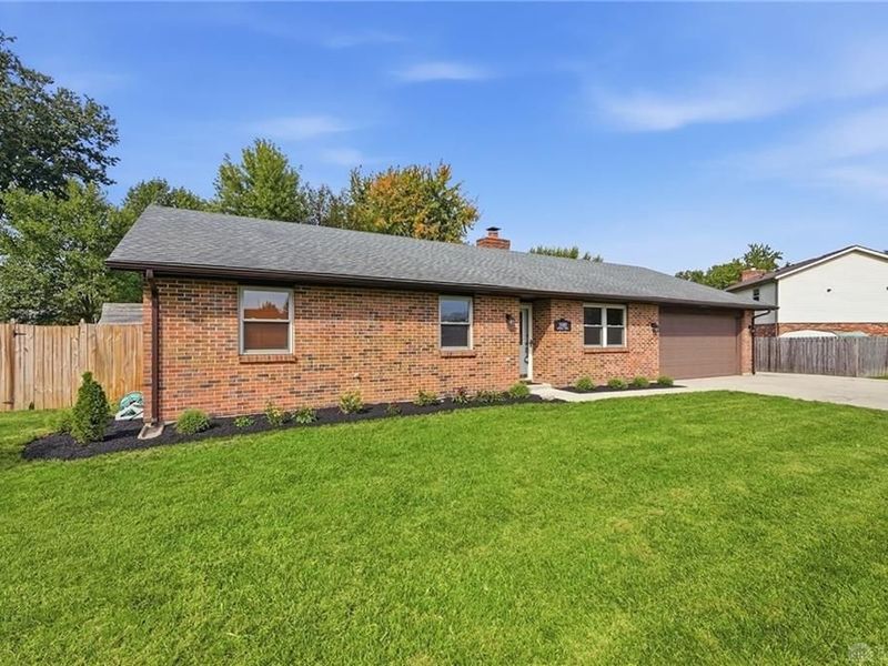 3080 Magnolia Drive, Troy, OH 45373 Photo 3