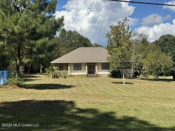 20114 Twin Lakes Drive, Saucier, MS 39574