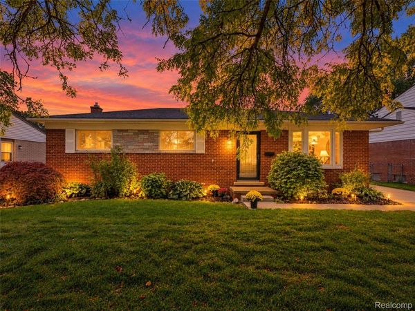 2310 Camilla Drive , Troy, Mi 48083