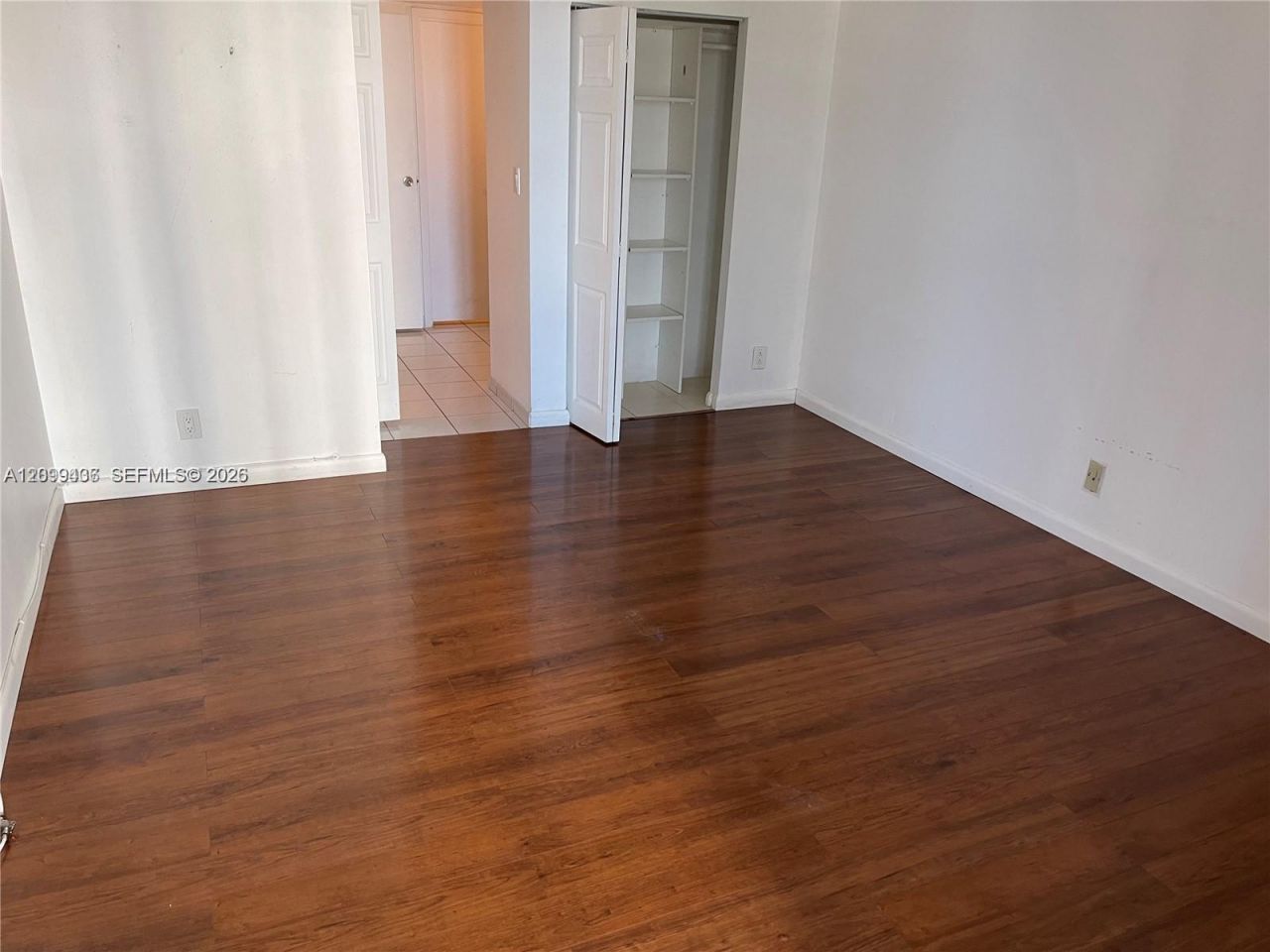 100 Bayview Dr , Unit 812, Sunny Isles Beach, FL 33160 Photo