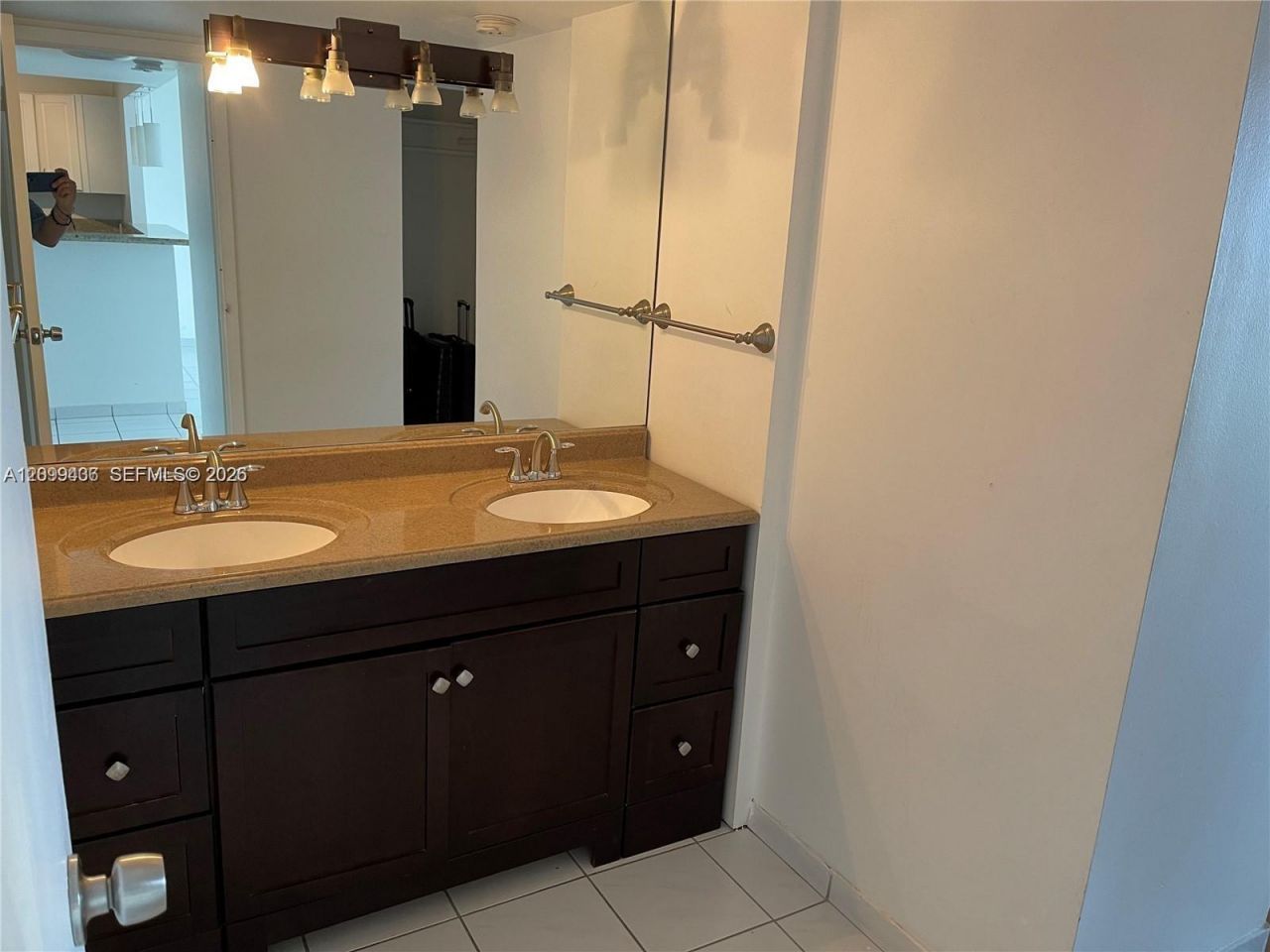 100 Bayview Dr , Unit 812, Sunny Isles Beach, FL 33160 Photo