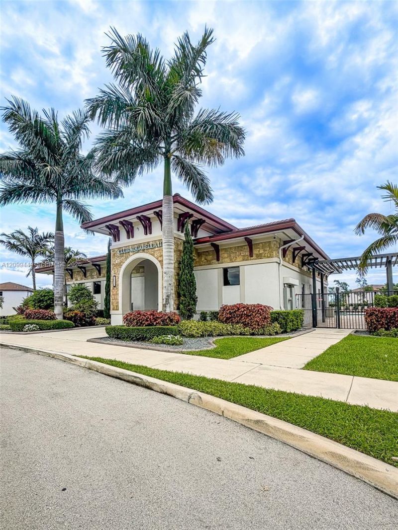 3418 W 108th St , Hialeah, FL 33018 Photo