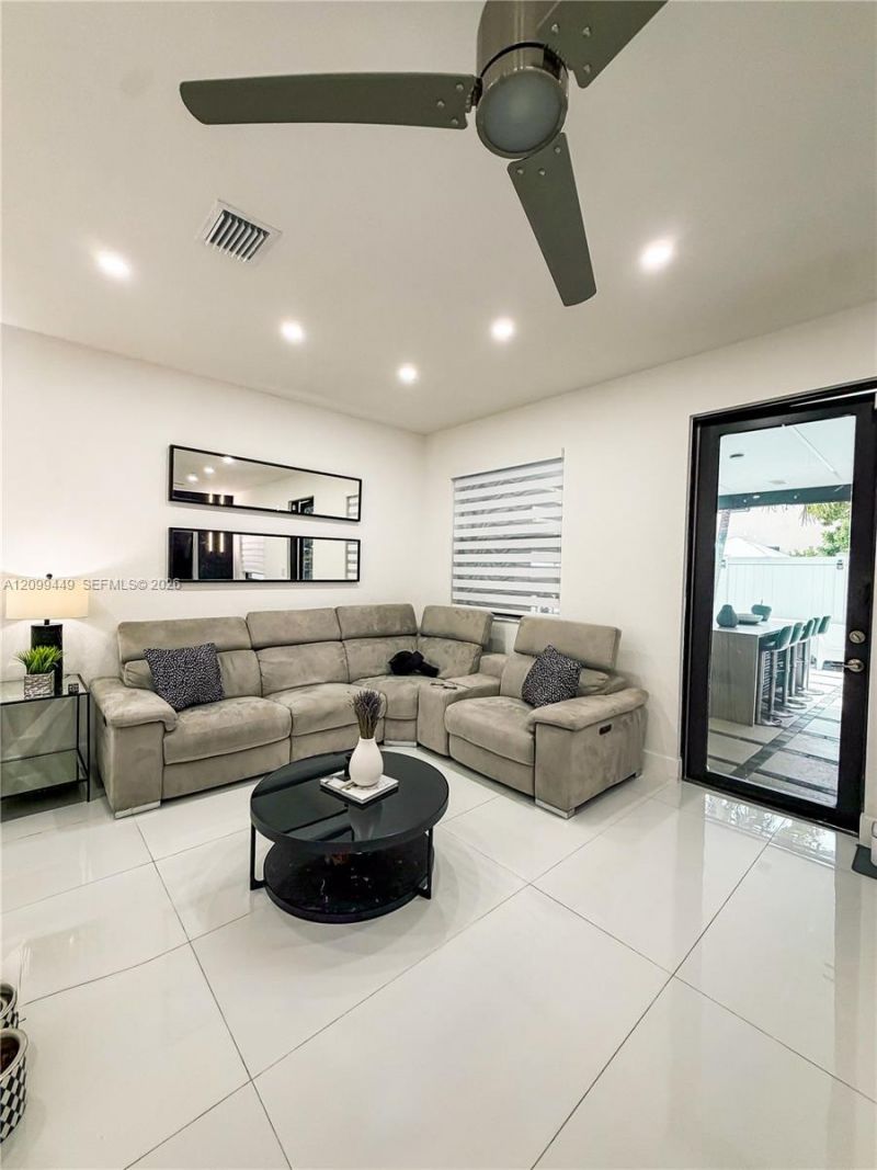 3418 W 108th St , Hialeah, FL 33018 Photo