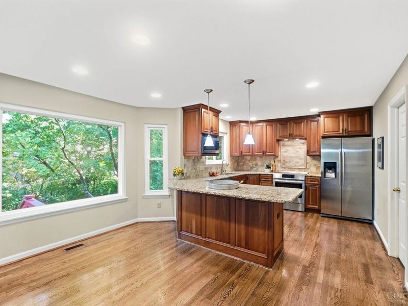 9110 Willow Creek Drive, Loveland, OH 45140 Photo 12