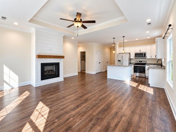 1217 County House Lane , Bowling Green, KY 42101