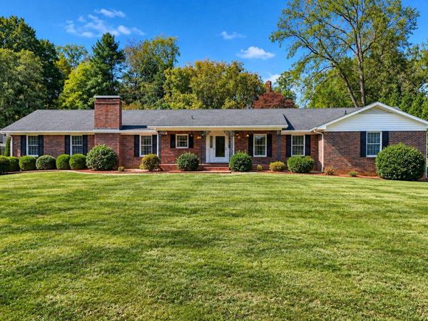 208 Sleepy Hollow Road, Bristol, TN 37620