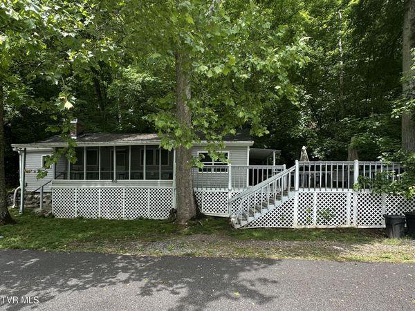 209 Robin Hood Lane, Gate City, VA 24251