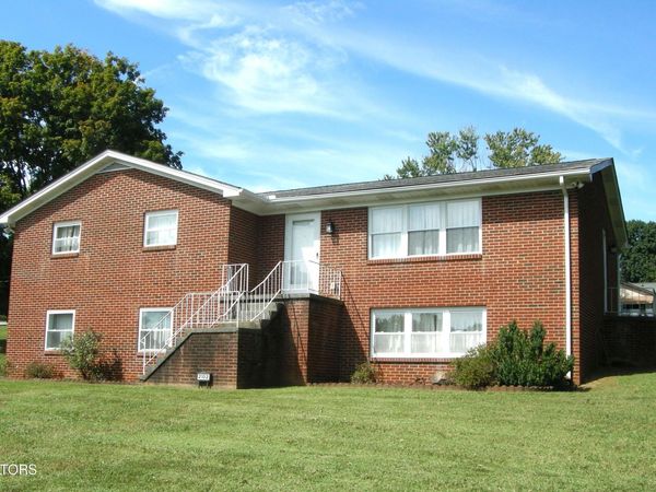 2102 Sentell Circle, Maryville, TN 37803