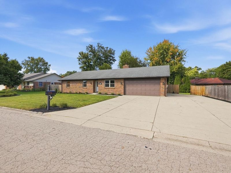 3080 Magnolia Drive, Troy, OH 45373 Photo 2
