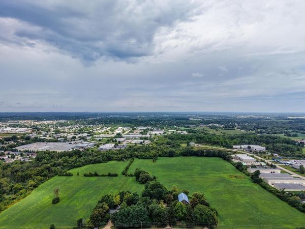 480 E RUSCO DRIVE, West Bend, WI 53095