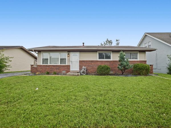 4121 Indian Hill Drive , Country Club Hills, IL 60478