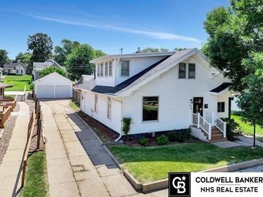 714 N Iowa Avenue, York, NE 68467