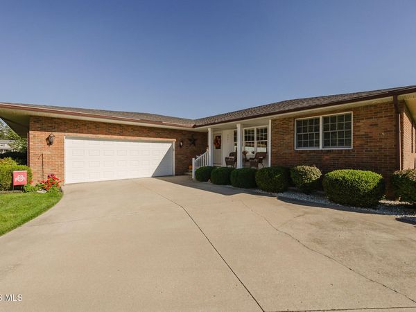 2301 Foxbury Lane , Findlay, OH 45840
