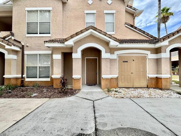 17942 VILLA CREEK DRIVE , Unit 17942, TAMPA, FL 33647