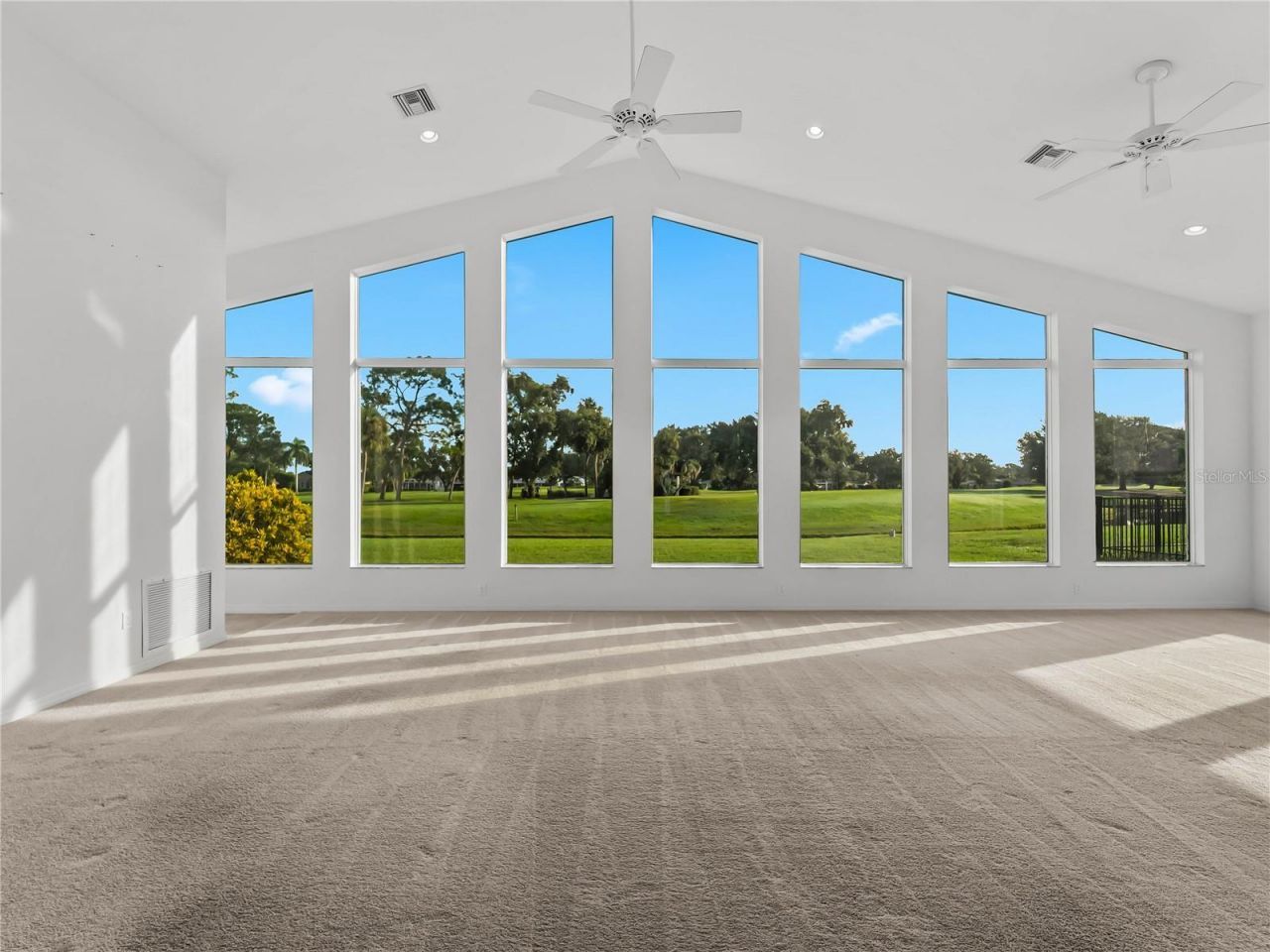 5121 Palm Aire Drive , Sarasota, FL 34243 Photo