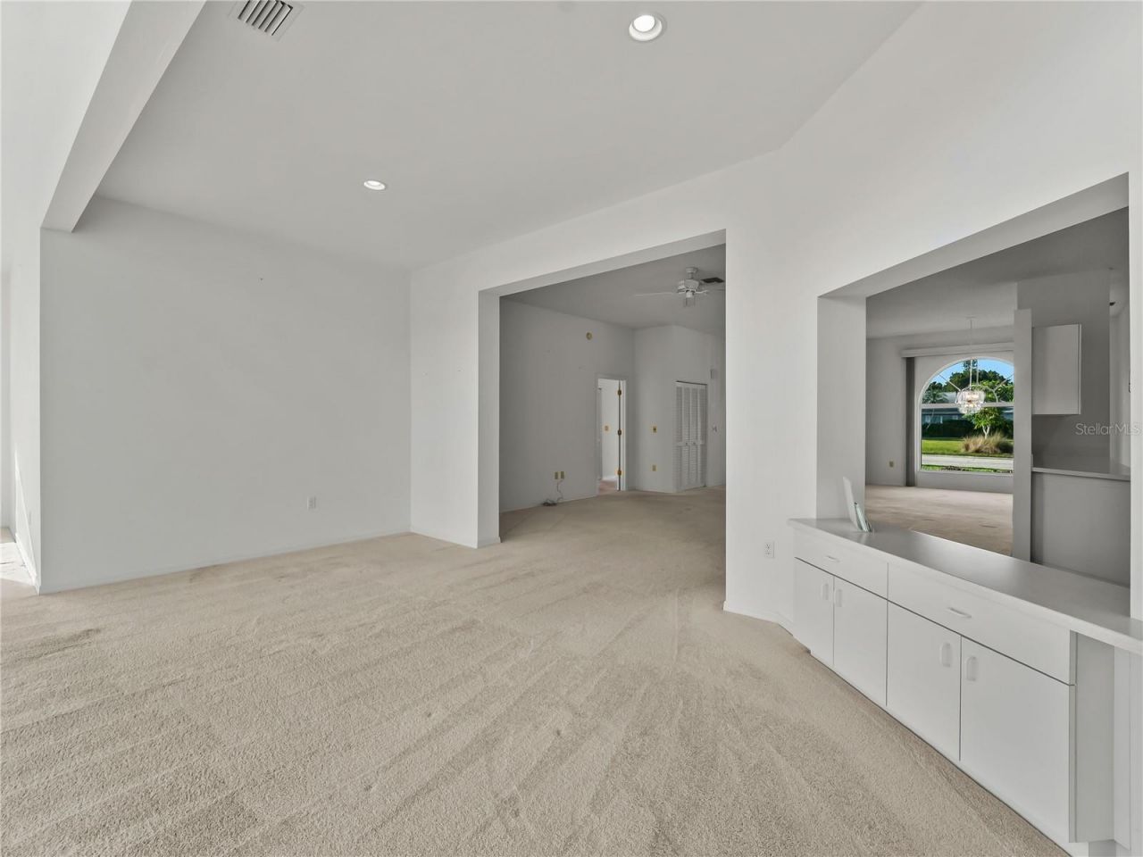 5121 Palm Aire Drive , Sarasota, FL 34243 Photo