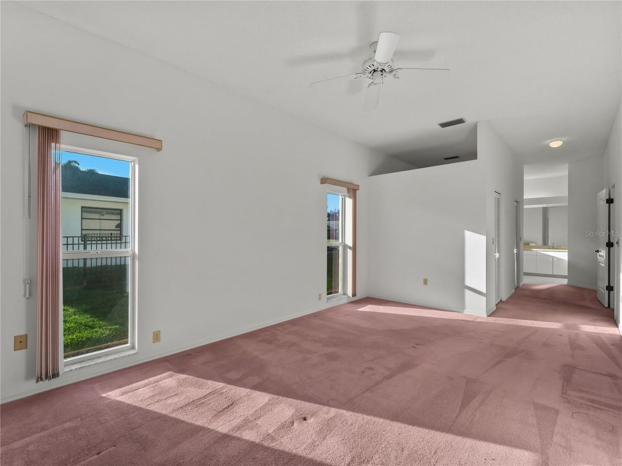 5121 Palm Aire Drive , Sarasota, FL 34243 Photo