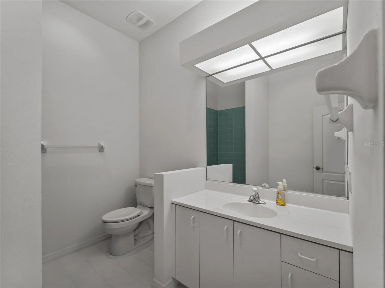 5121 Palm Aire Drive , Sarasota, FL 34243 Photo