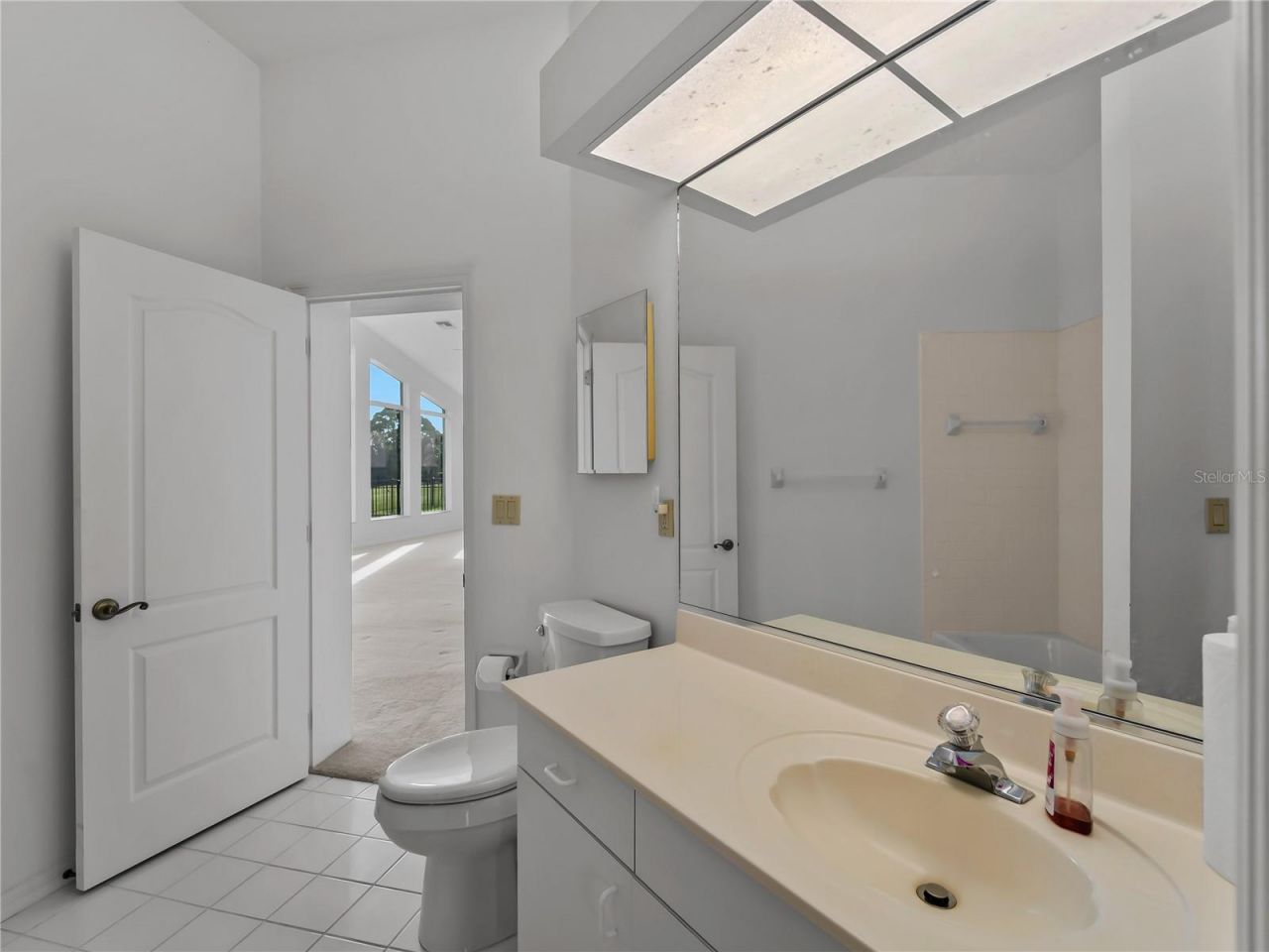 5121 Palm Aire Drive , Sarasota, FL 34243 Photo