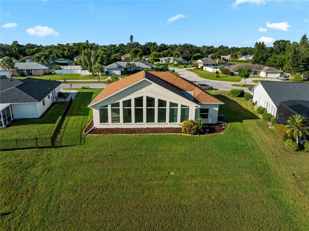 5121 Palm Aire Drive , Sarasota, FL 34243 Photo
