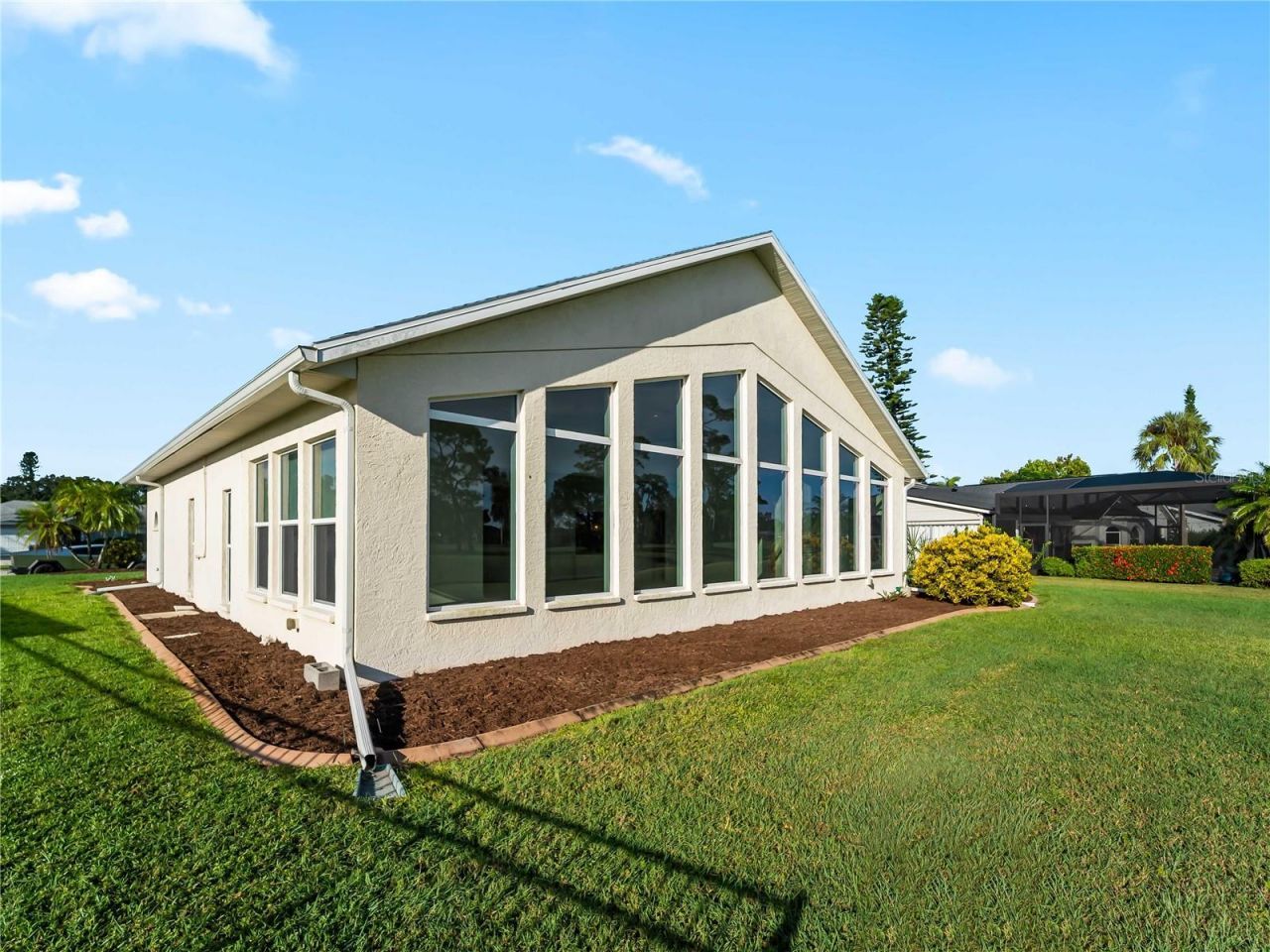 5121 Palm Aire Drive , Sarasota, FL 34243 Photo