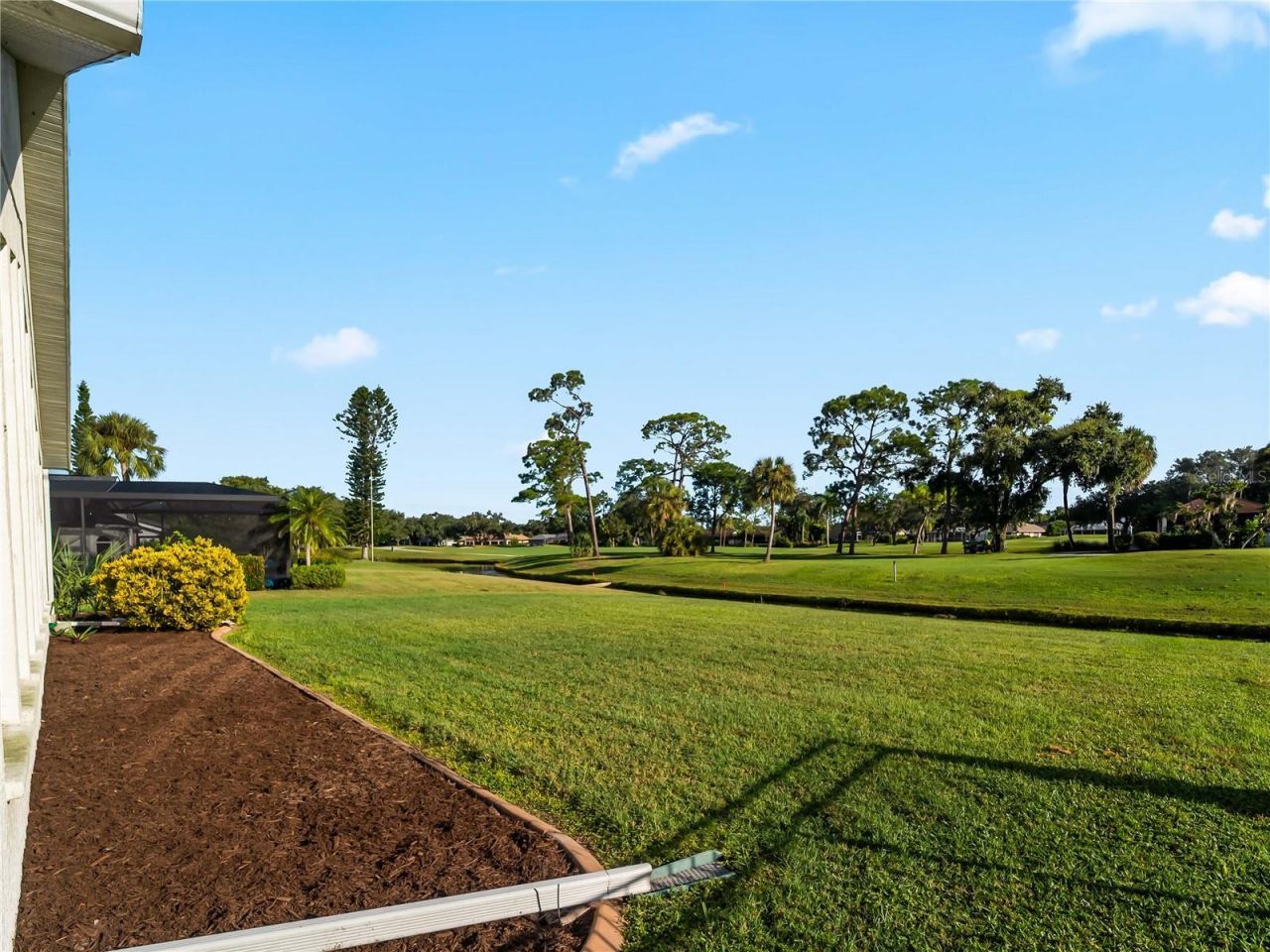 5121 Palm Aire Drive , Sarasota, FL 34243 Photo